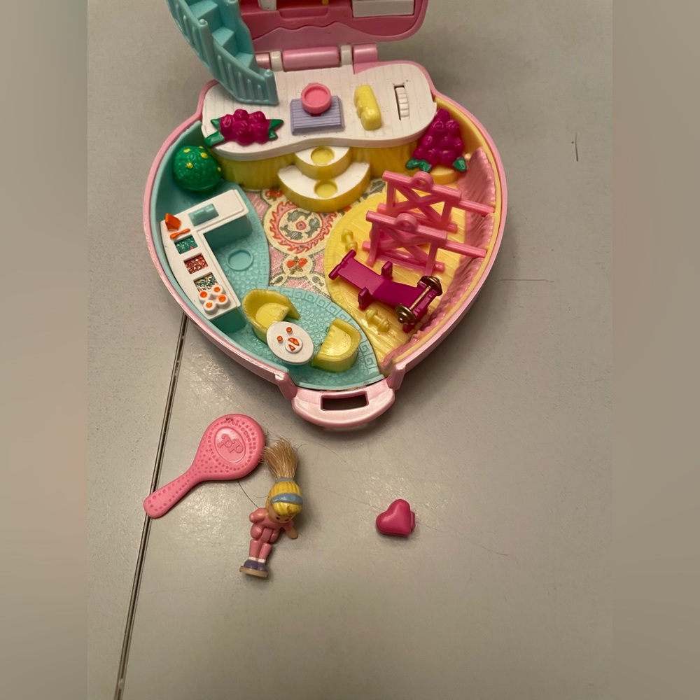 1995 - Polly Pocket Stylin' Workout - Happenin' Hair